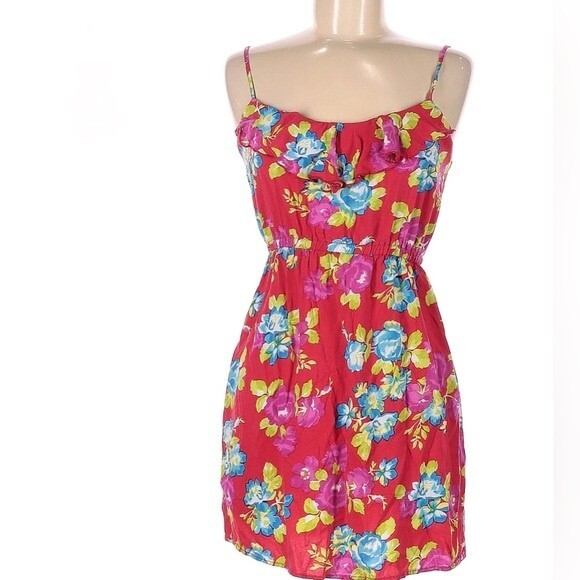 Red floral ruffle sundress size large - Picture 2 of 7